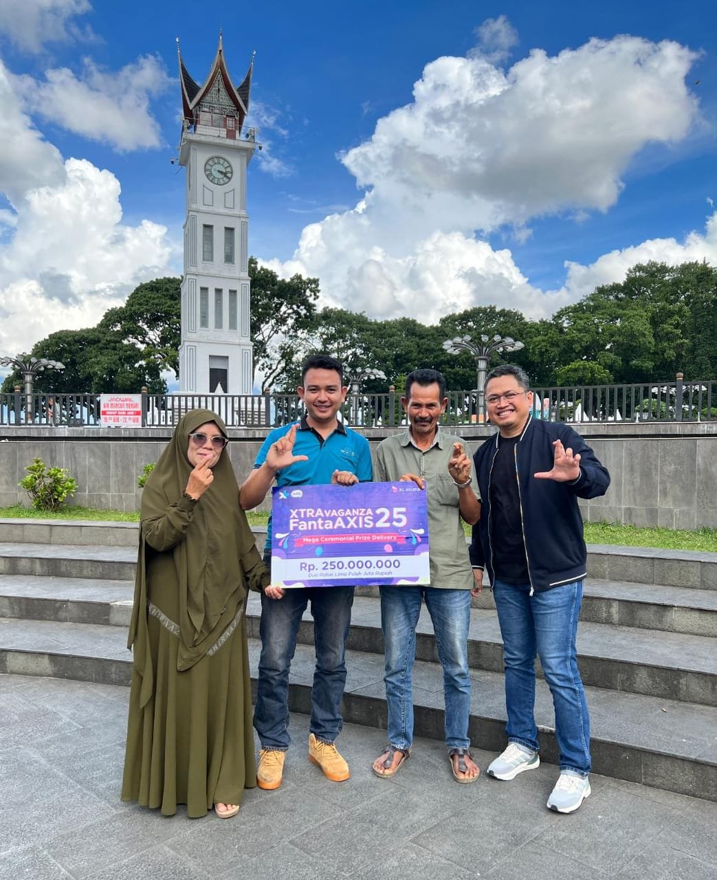 Lewat Kuis Xtravaganza/FantAXIS XL Axiata Tebar Hadiah Ratusan Juta di Sumatera