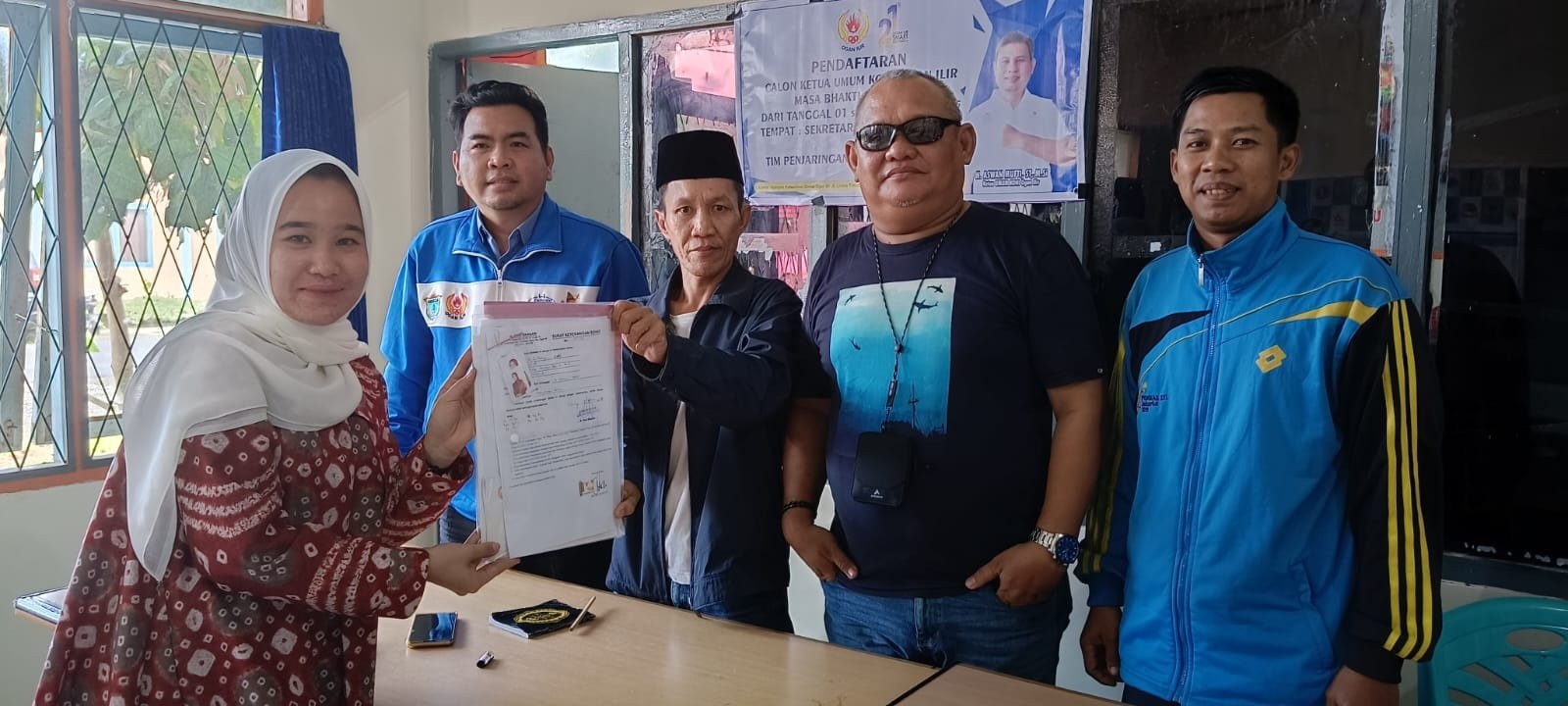 Kembalikan Formulir, Penggiat Olahraga Sekaligus Pengusaha Wanita OKI Umar Serius Mencalonkan Diri Sebagai Ketua KONI Ogan Ilir