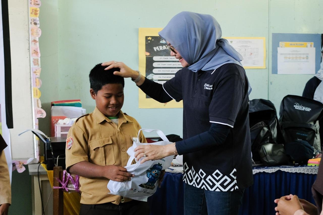 Jasa Raharja Dukung Relawan Bakti BUMN Batch VIII untuk Tingkatkan Kesejahteraan Warga Desa Salenrang, Maros