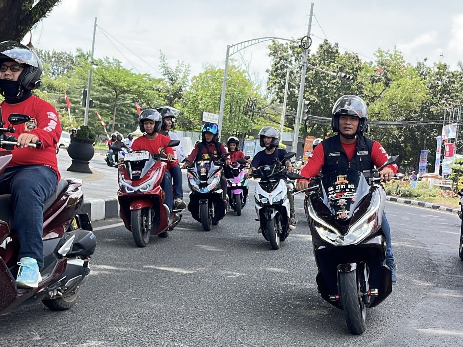 Semarak HUT RI ke-80 Bersama Komunitas Sepeda Motor Honda di Convoy Merdeka