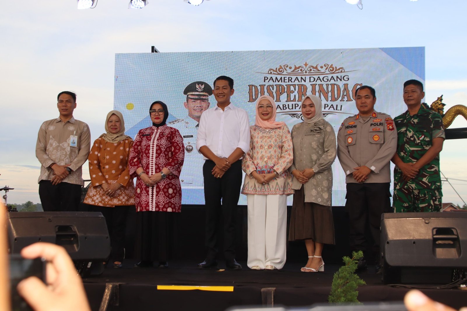 Bank Sumsel Babel Cabang Pendopo Dorong UMKM PALI melalui Bantuan Sarana Dagang di Festival Candi Bumi Ayu 2025