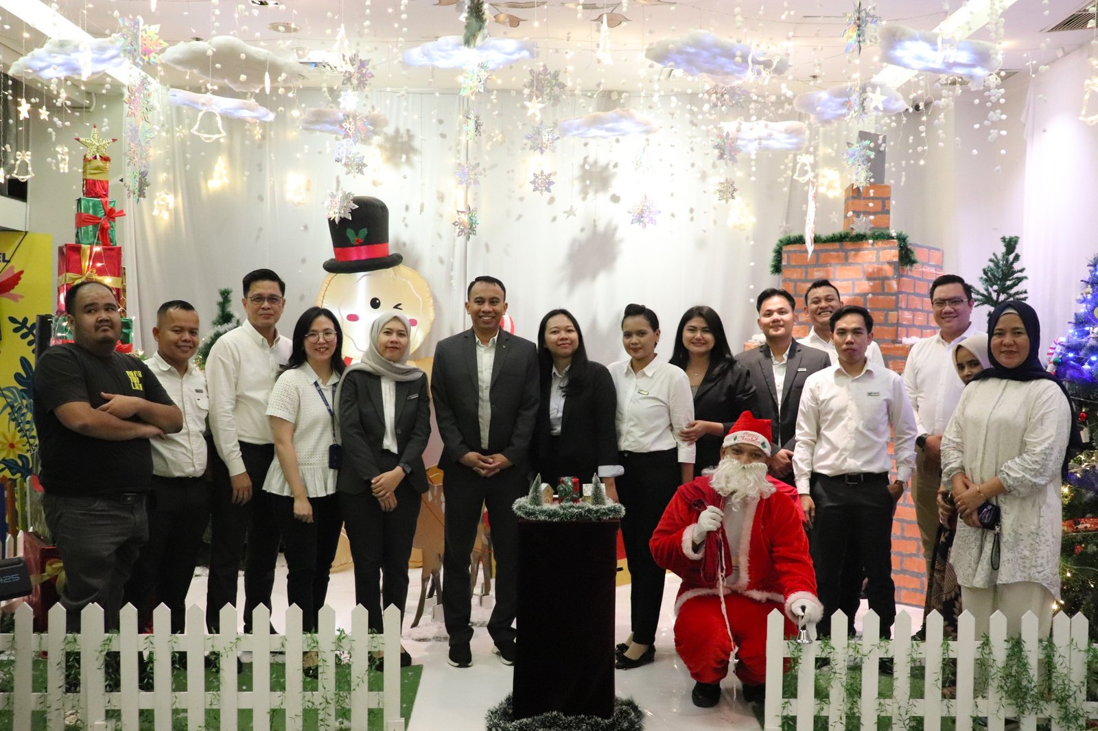 Semarak Natal di Palembang : Batiqa Hotel Gelar Acara ‘Christmas Tree Light Up’ Yang Meriah