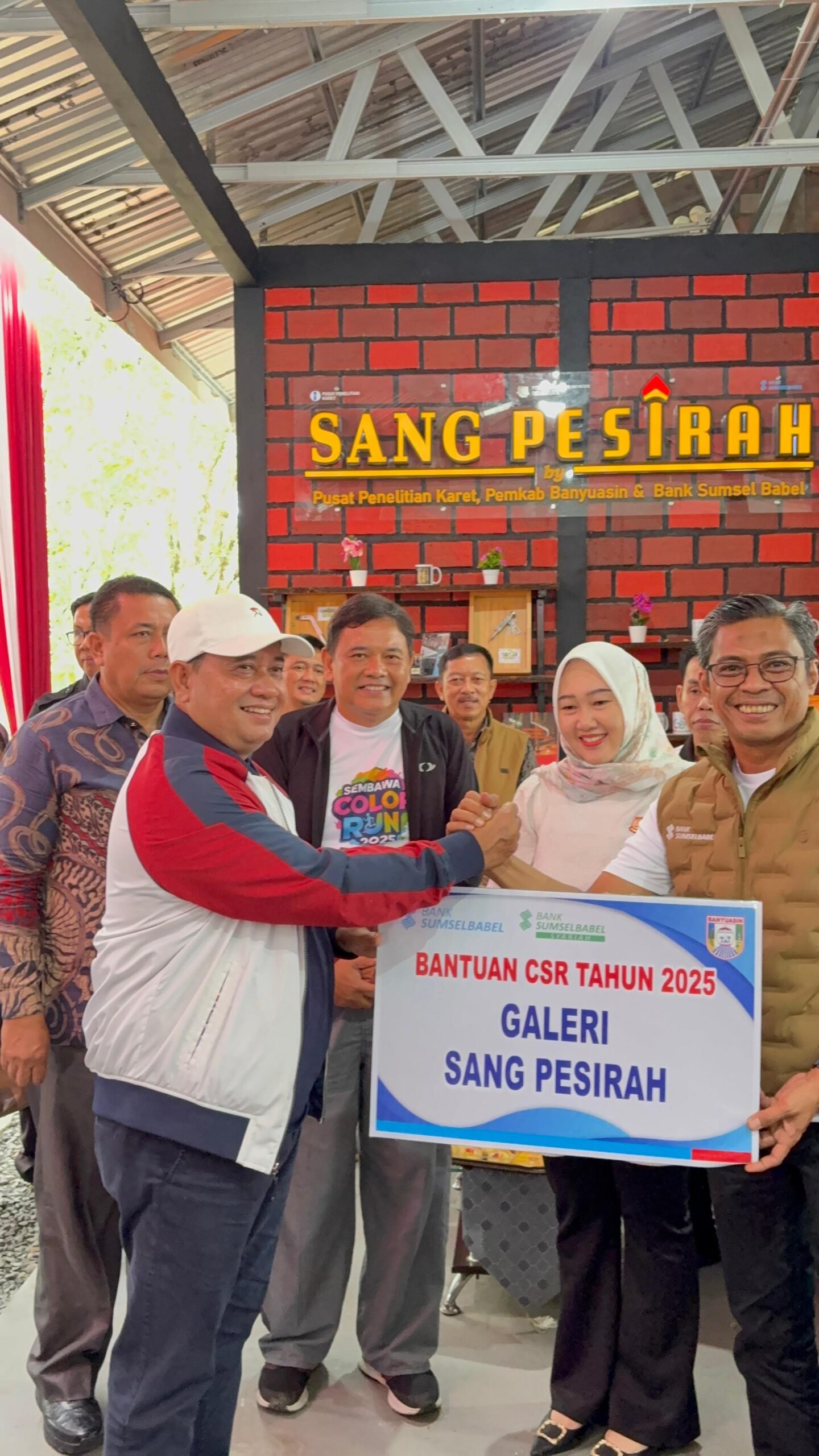 Bank Sumsel Babel Perkuat Komitmen CSR Berkelanjutan melalui Pemberdayaan UMKM di Sembawa Color Run 2025