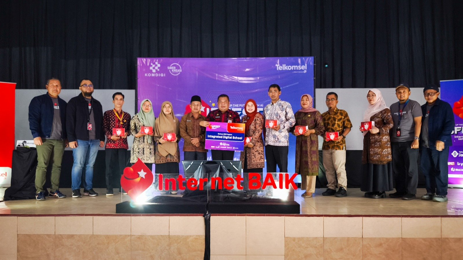 Internet BAIK Festival Telkomsel Ajak Pelajar Jambi Level Up Skill Digital