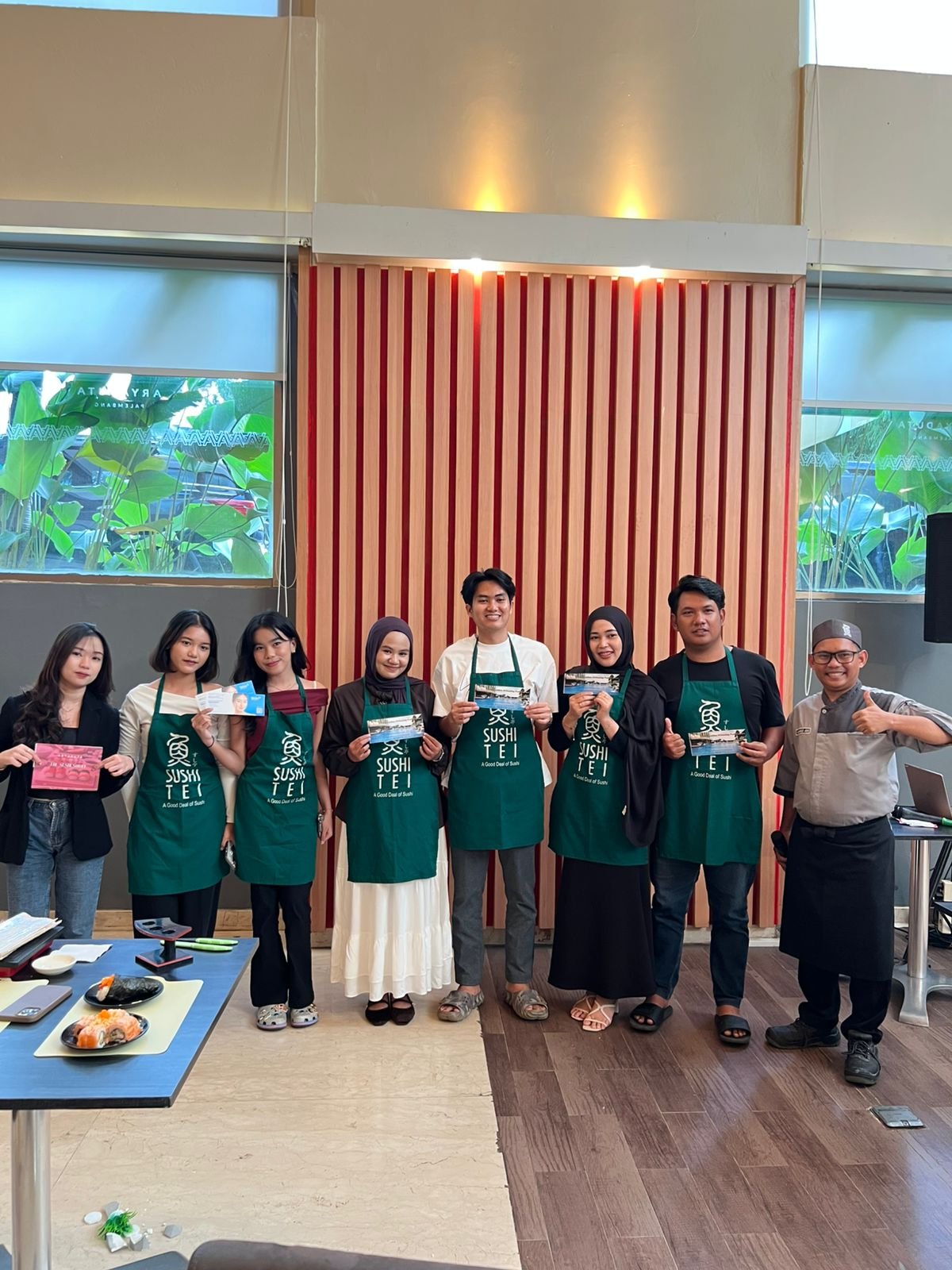 ARYADUTA Palembang Sukses Gelar Kolaborasi Cooking Class dengan Sushi Tei di Hari Kasih Sayang