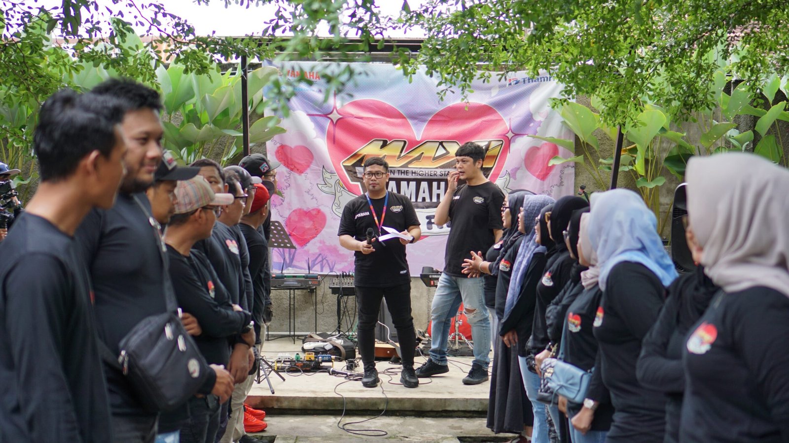 MAXi Yamaha Love Ride Hadirkan Keseruan Sunmori & Couple Fun Games di Hana Hana Coffee