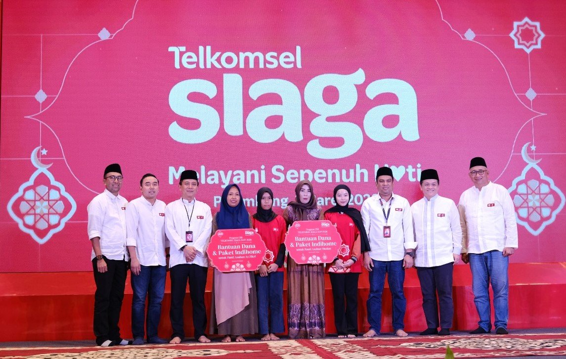 Telkomsel Ajak Anak-Anak Panti Asuhan Belanja dan Berbagi Keberkahan di Palembang