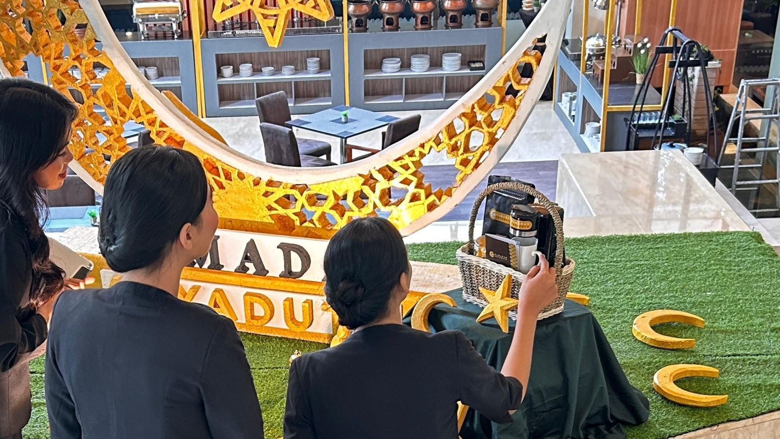 Aryaduta Palembang Hadirkan Harmony Royale Hampers Eksklusif