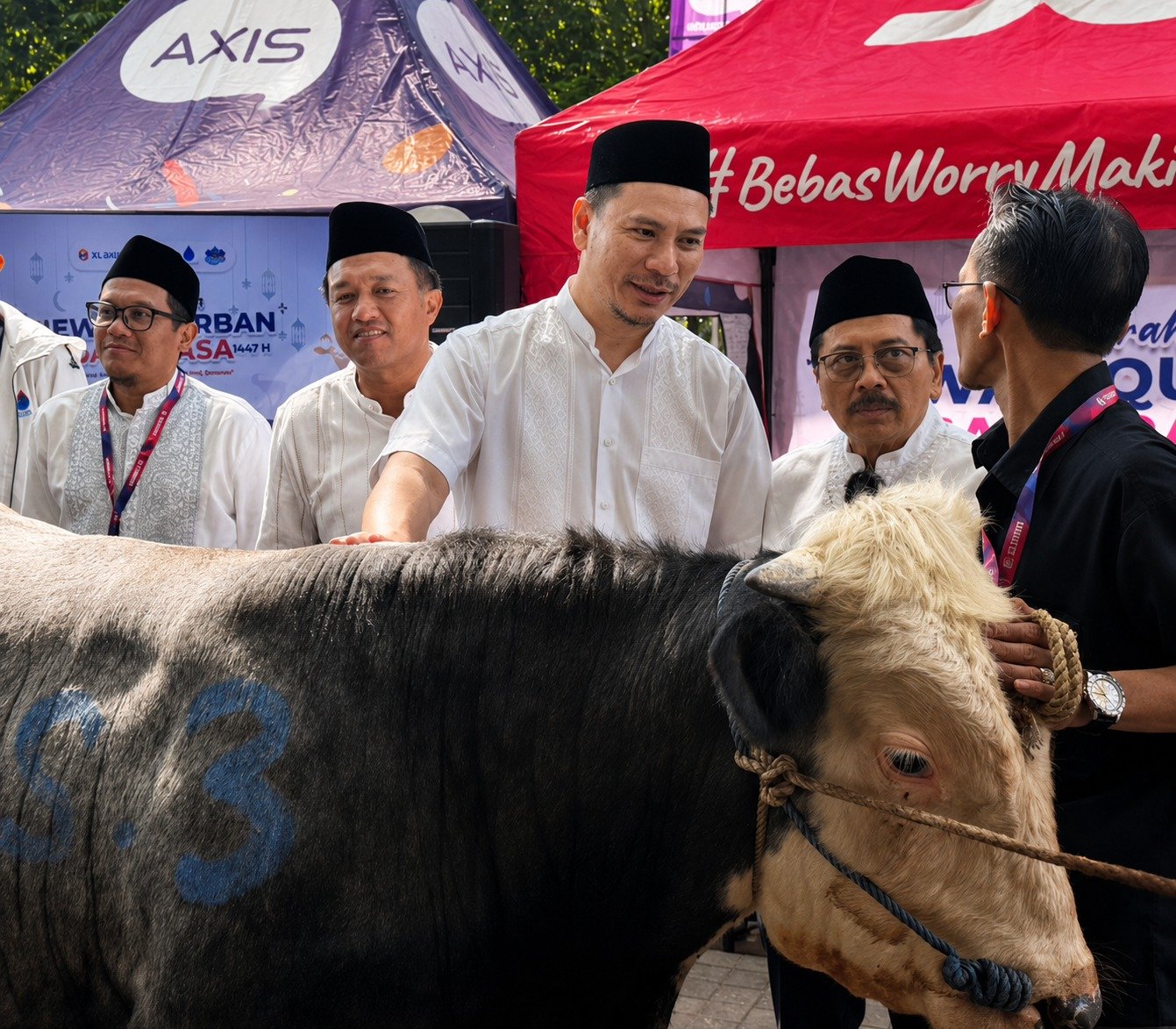 XLSMART Perkuat Semangat Berbagi melalui Program “Qurban Satu Rasa”
