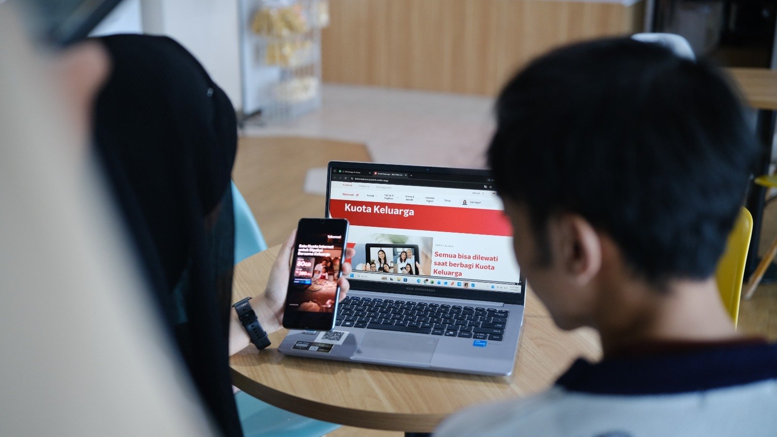 Satu Kuota untuk Bersama, SIMPATI Hadirkan Solusi Internet Keluarga